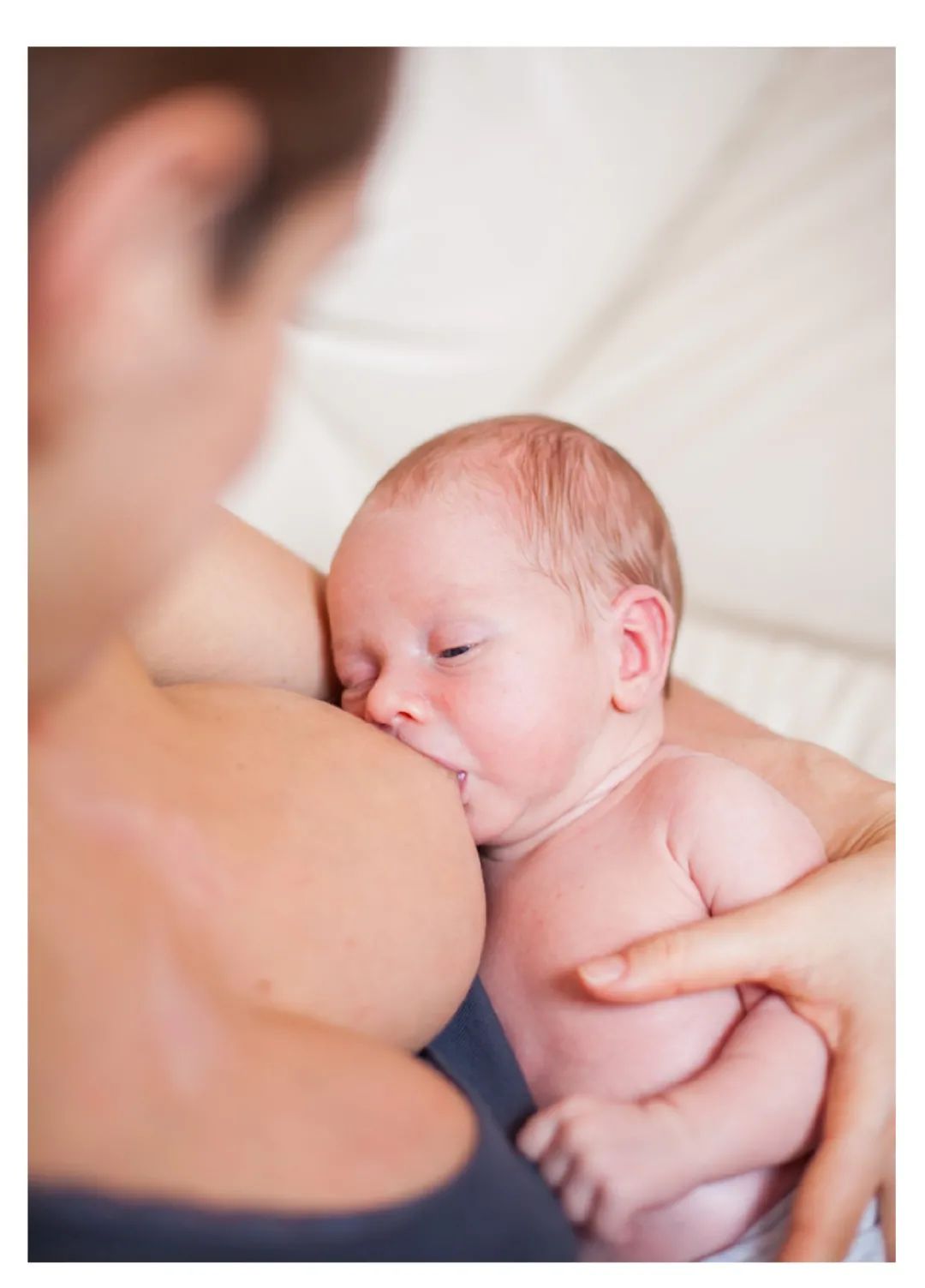 6个月婴儿每日喂养时间表,6个月纯奶粉喂养喝多少水