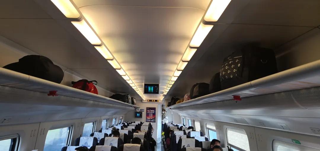 高铁上怎么放行李,坐高铁的全部流程怎么放行李