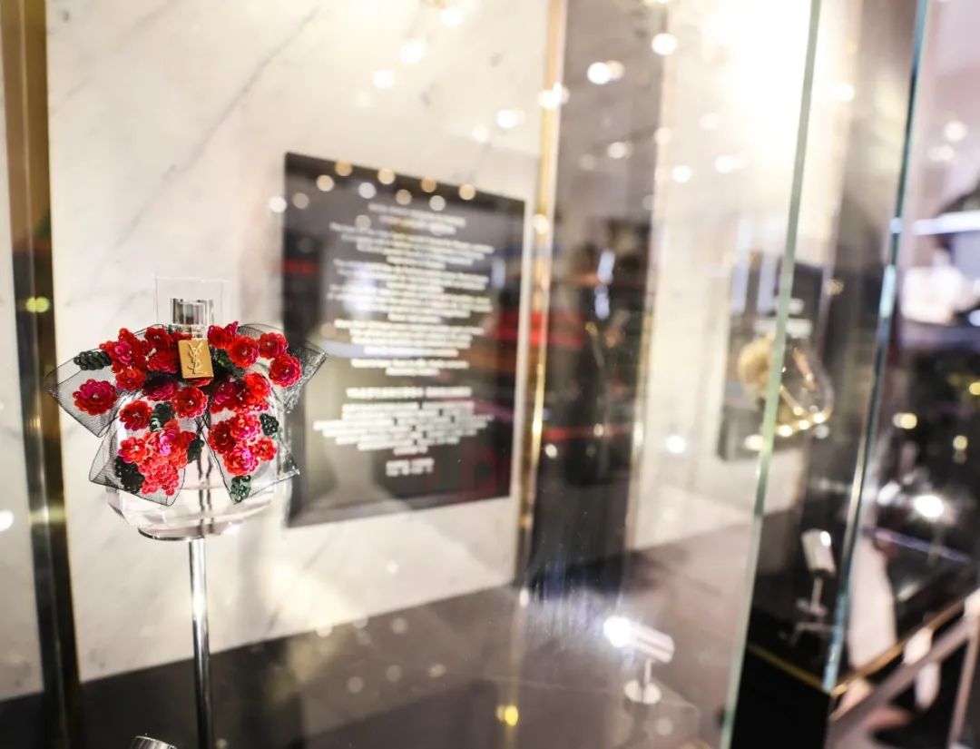 ysl香水品牌活动,ysl最高端的香水