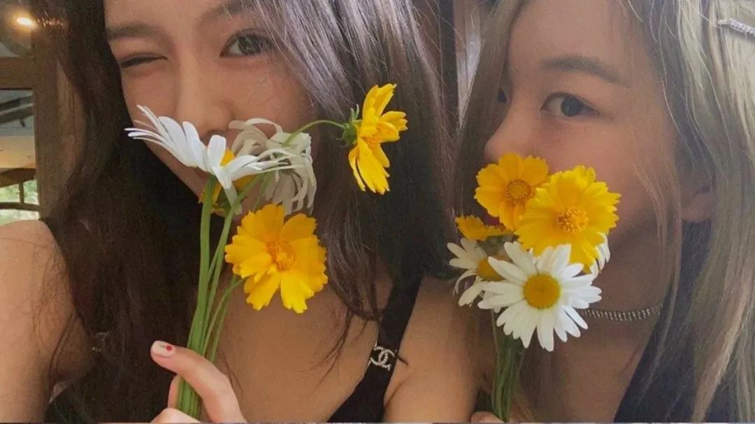 未来的名模双胞胎姐妹花,未来明星姐妹花