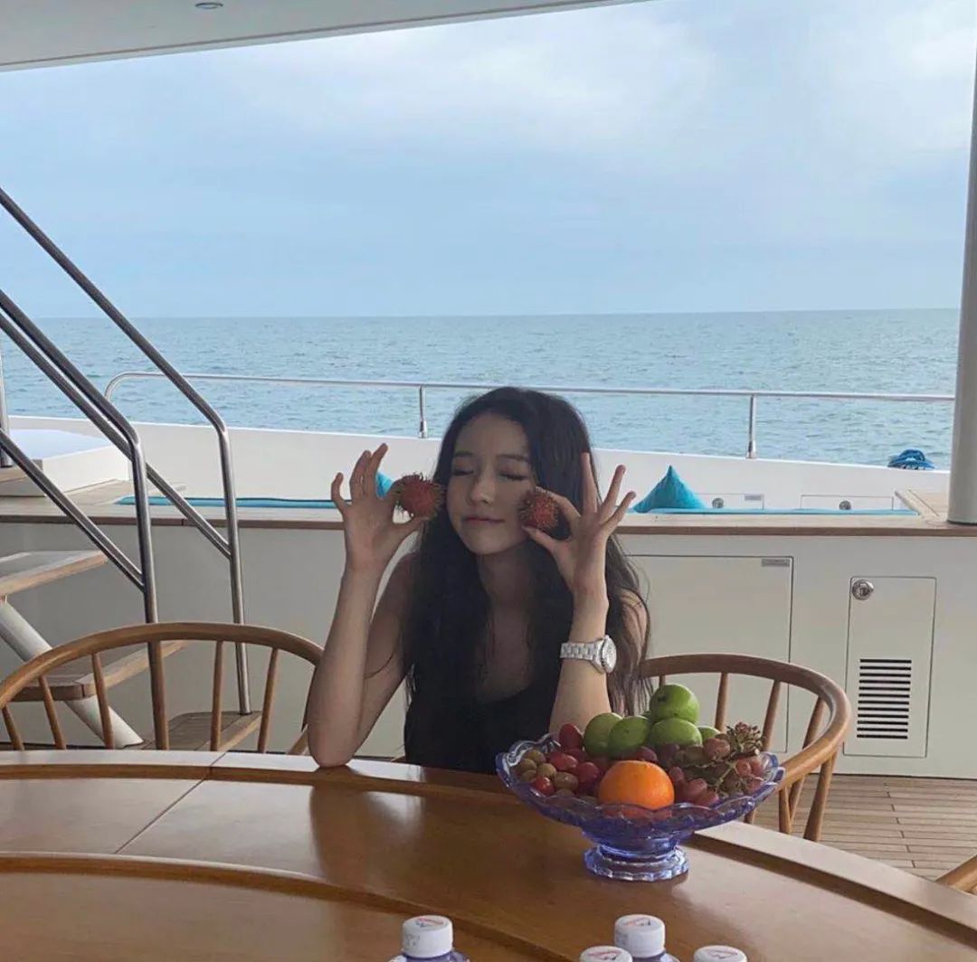 未来的名模双胞胎姐妹花,未来明星姐妹花