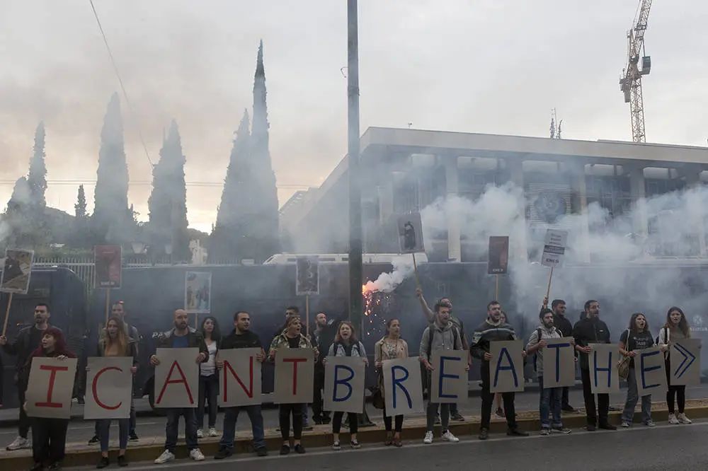 太“*力暴**”了，纳指竟要历史新高！140城爆发抗议，五角大楼进入“黄色警戒”，更有确诊单日暴增2.4万！特朗普：要感谢我