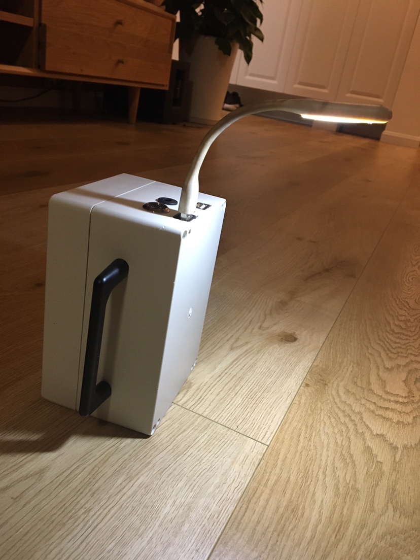 旧电瓶自制夜钓电源,旧电瓶变废为宝