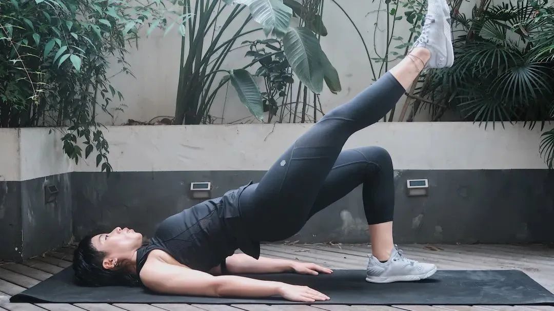 B站网红运动视频|在家练一周瘦5斤,可能吗