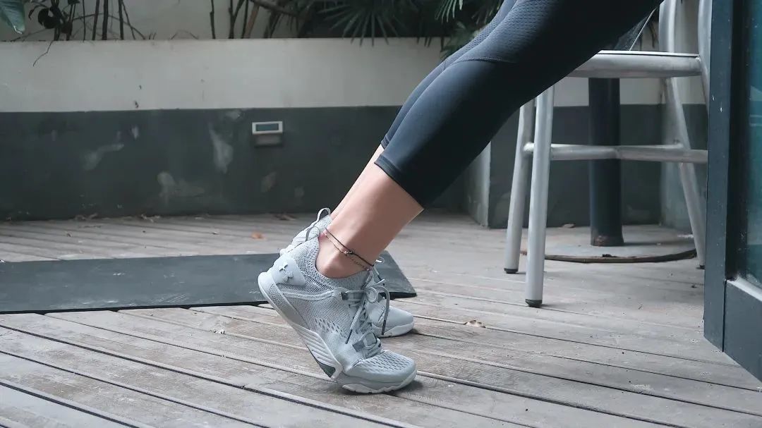 B站网红运动视频|在家练一周瘦5斤,可能吗