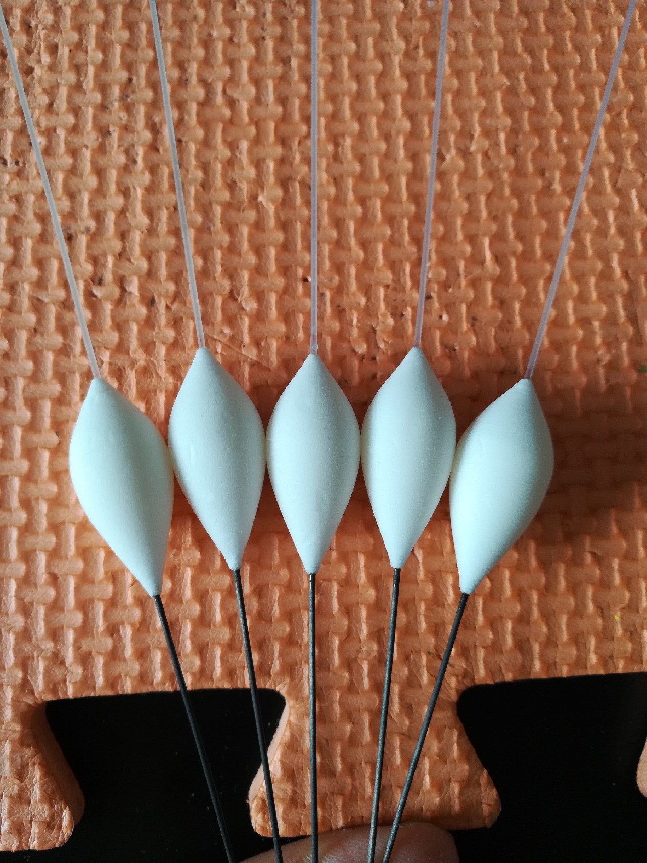 芦苇浮漂和纳米浮漂有什么区别,纳米材质浮漂优缺点