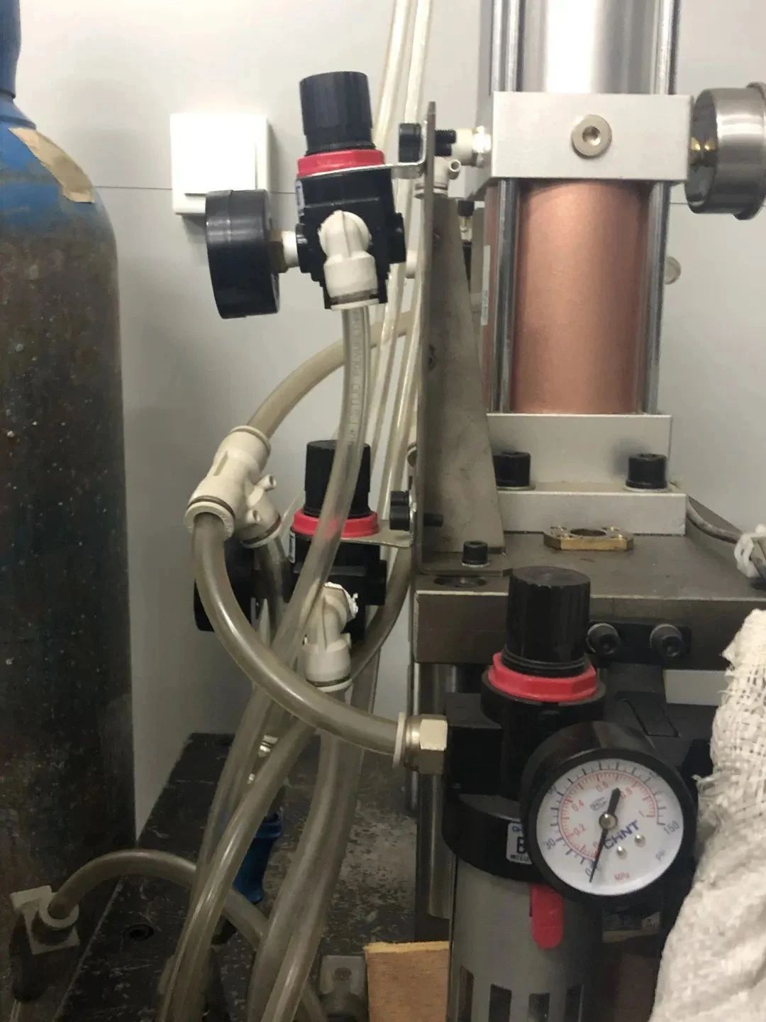 快递小哥收到了一封神秘包裹,外卖小哥接到神秘订单完整版