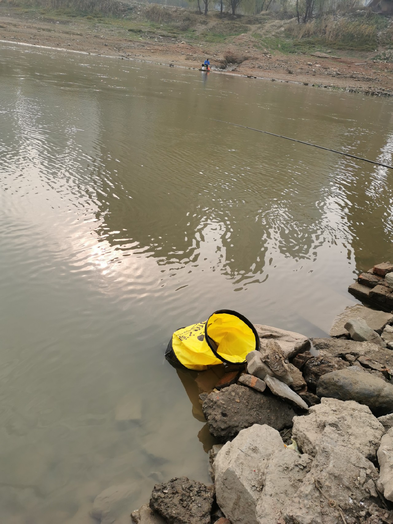 钓到大鱼正确的溜鱼法,钓到大鱼怎么遛鱼正确