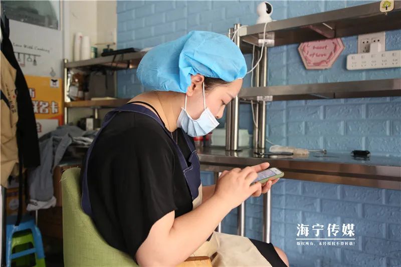 27岁姑娘开店胖40斤,27岁姑娘卖美食胖了40斤