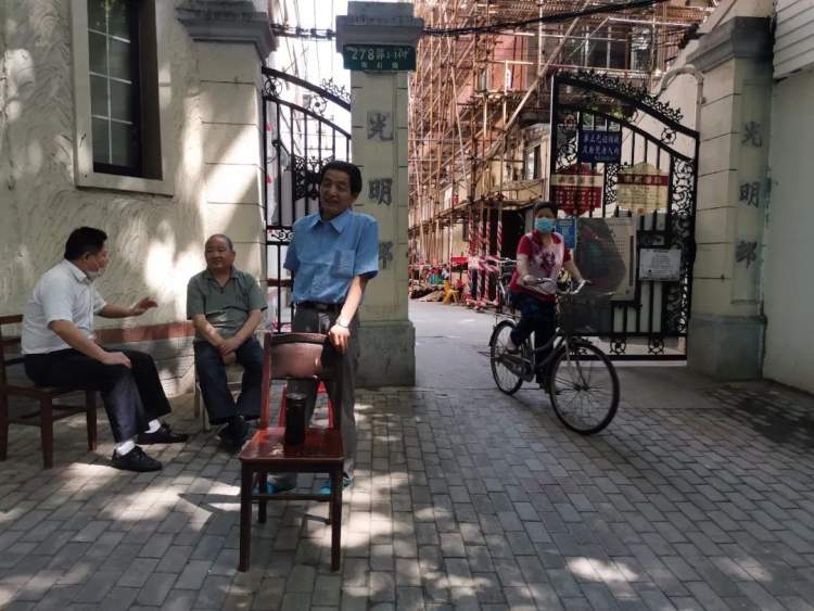 裁缝行业的发展,裁缝这个职业以后吃香吗