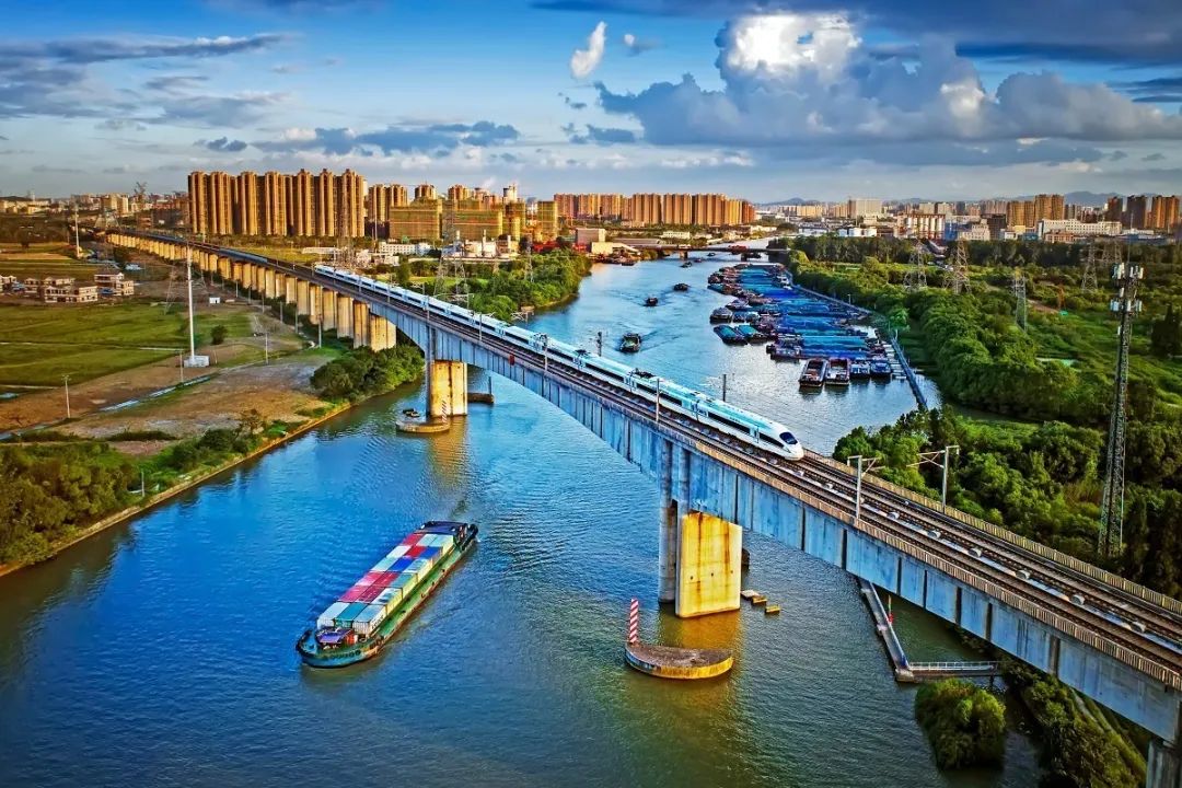 “镜中”余杭!这样的“靓”城美景你见过吗?丨小余儿说晚安