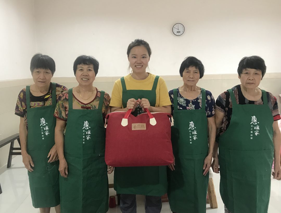 棉花被与蚕丝被哪个好,棉花被跟蚕丝被哪个好