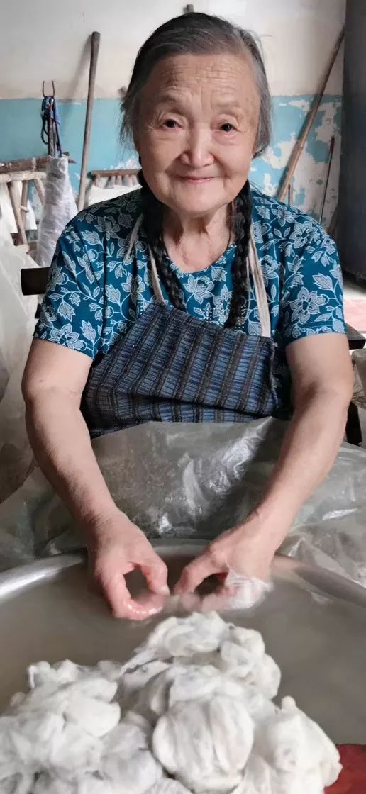 棉花被与蚕丝被哪个好,棉花被跟蚕丝被哪个好