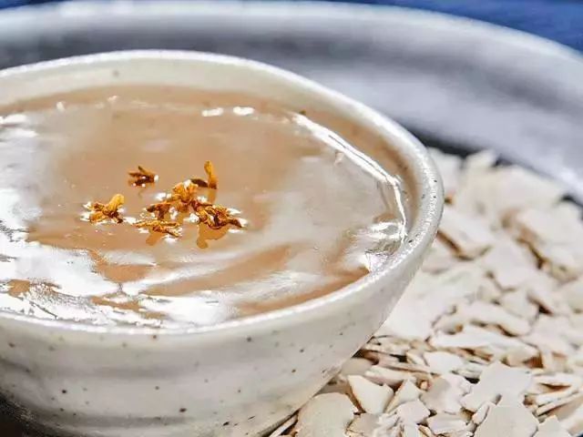 今天用100斤藕教大家自制藕粉,一斤藕粉需要几斤鲜藕来制作