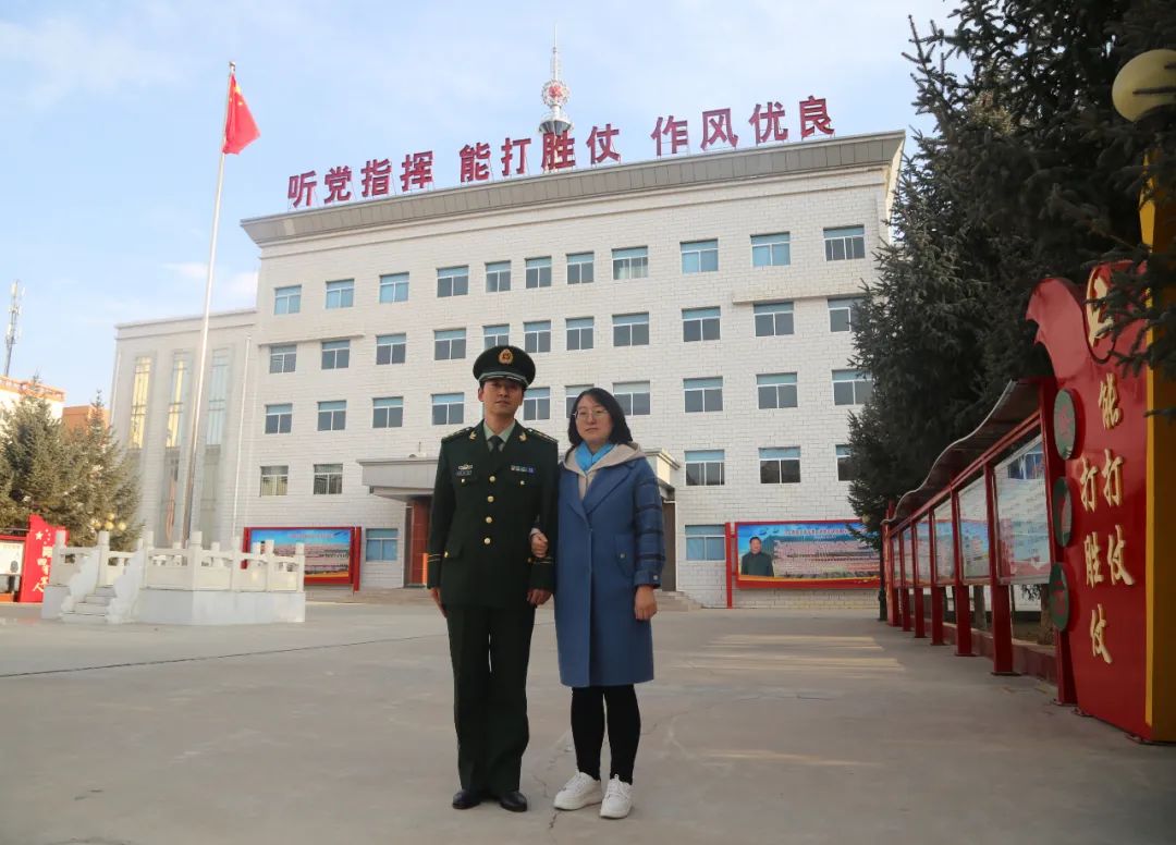 你守护祖国我来守护你,你用青春守护祖国我用青春守护你