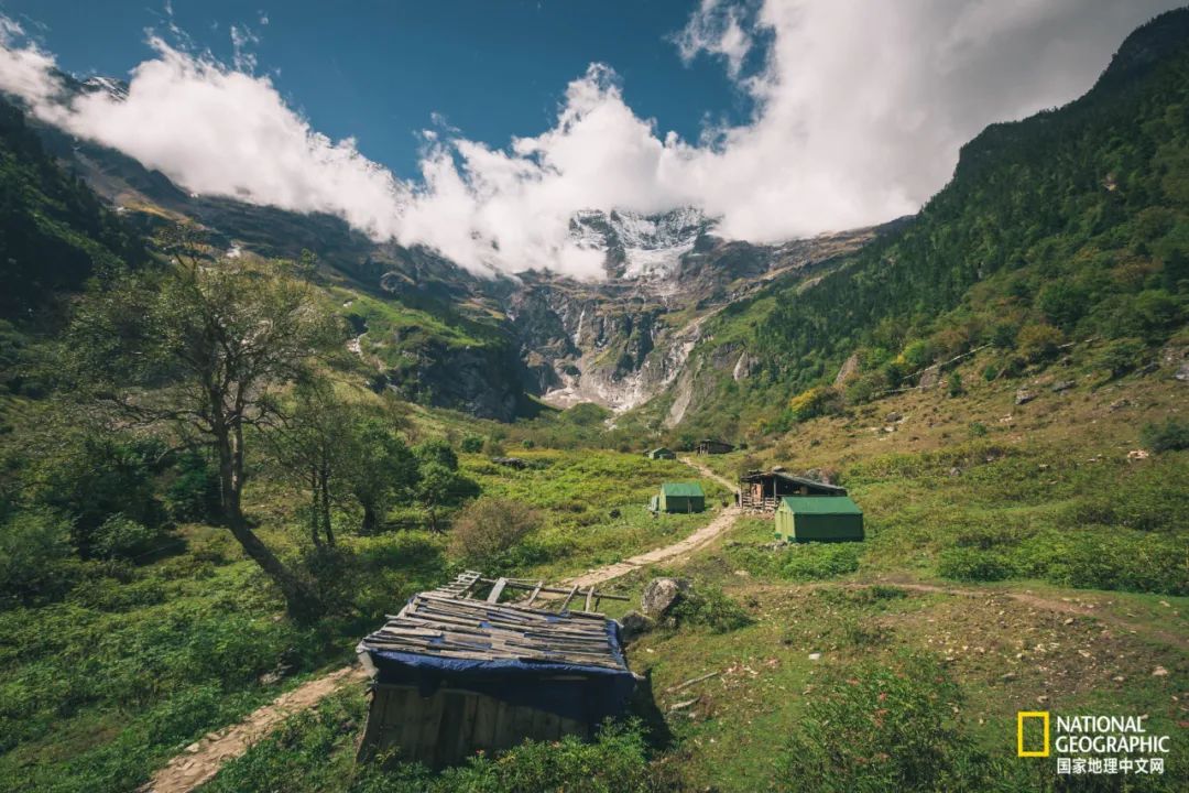 雨崩村自驾转山攻略,雨崩转山朝圣之旅