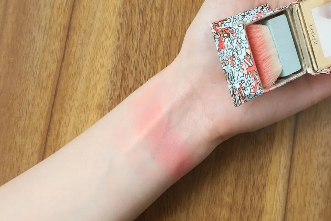 周雨彤祛痘神器,周雨彤的泪沟神器