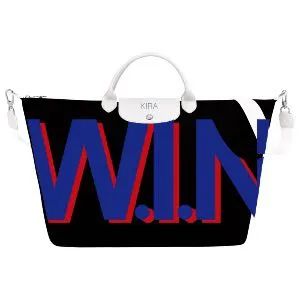 这款让明星们爱不释手的包袋,新的联名对象——是你