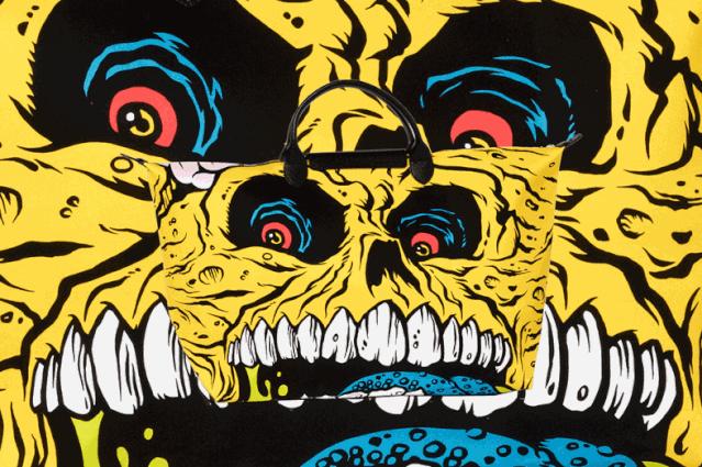 这款让明星们爱不释手的包袋,新的联名对象——是你