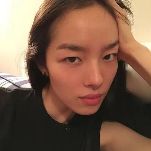 开完双眼皮为什么要往上看,开过的双眼皮可以再埋线吗