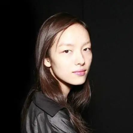 开完双眼皮为什么要往上看,开过的双眼皮可以再埋线吗