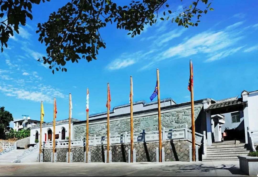 一起去拍最美的婚纱照,秋天拍最美婚纱照