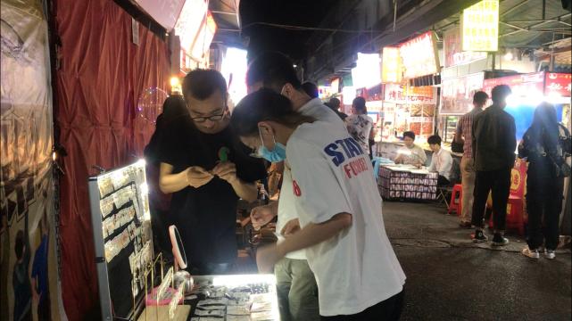 地摊炸串怎么赚钱,做地摊炸串生意能赚钱吗