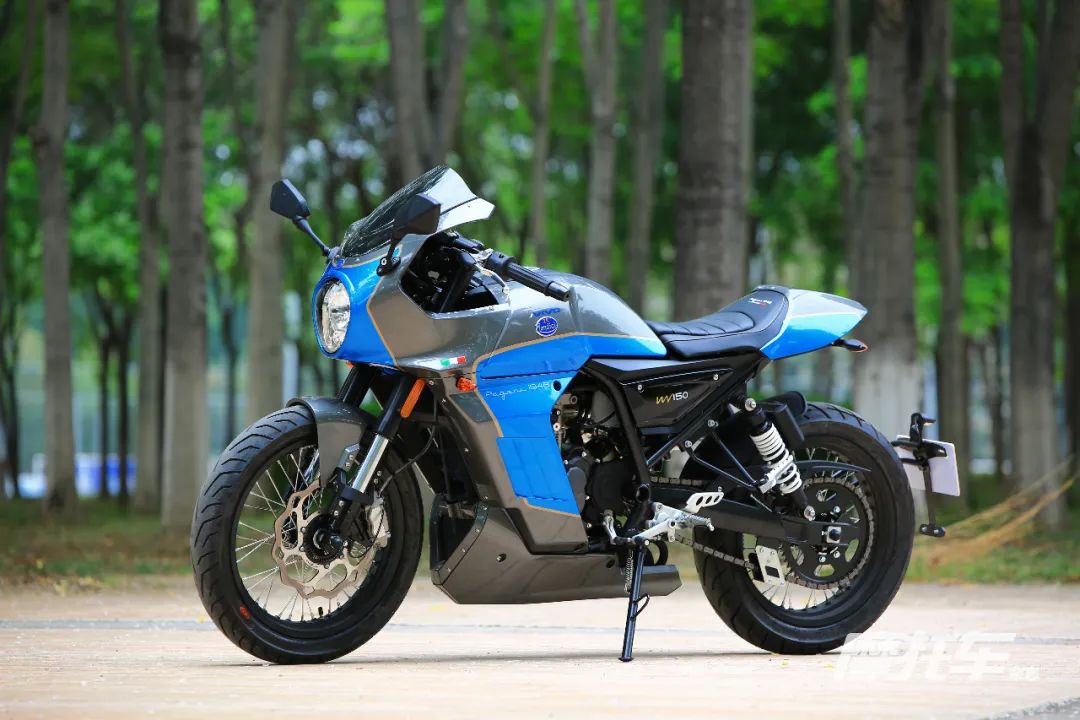 比亚乔liberty150车评,阿普利亚pagani150最帅改装