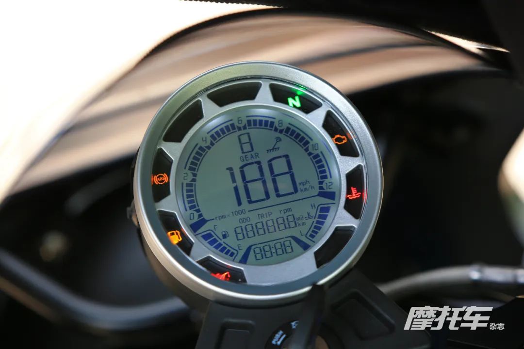 比亚乔liberty150车评,阿普利亚pagani150最帅改装