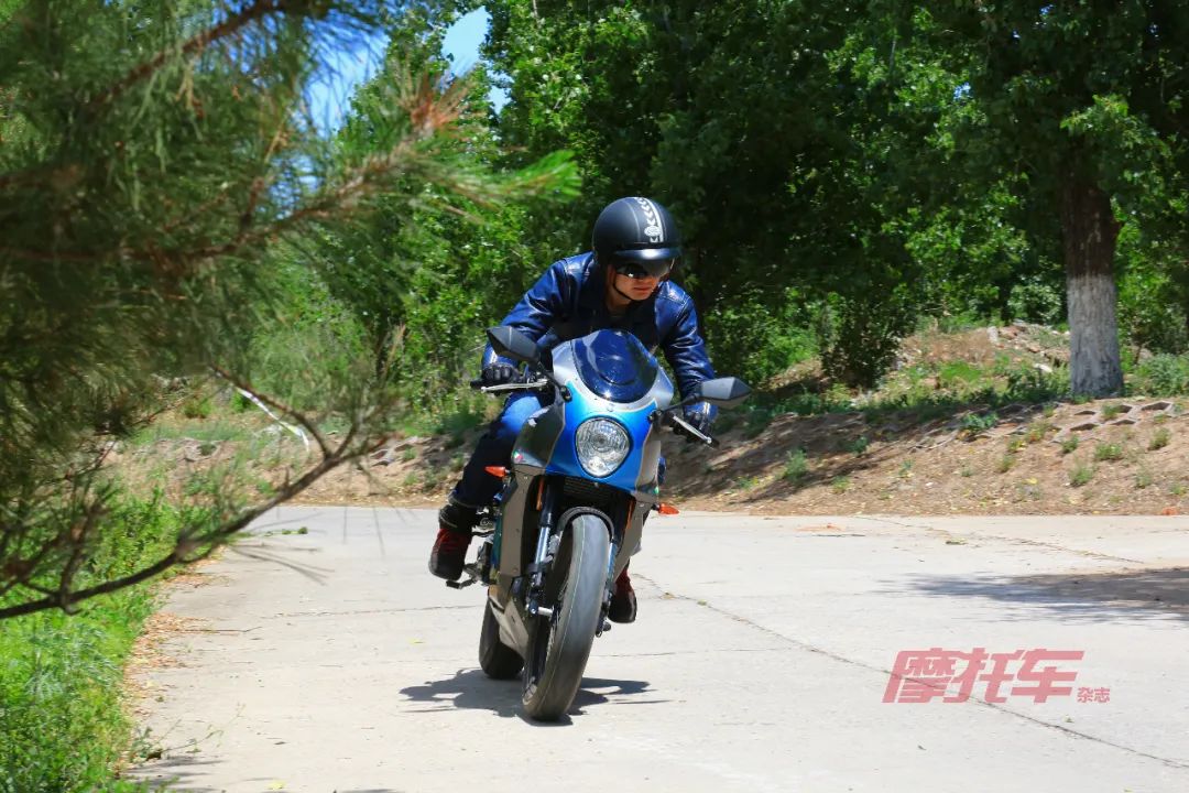 比亚乔liberty150车评,阿普利亚pagani150最帅改装