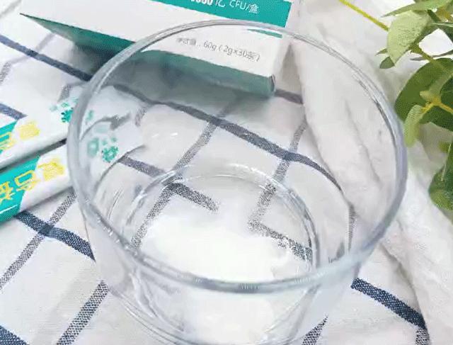 口臭痘痘胃脘疼便秘,痘痘多口臭怎么办