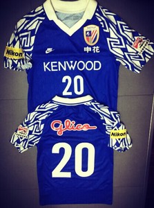 中超俱乐部探索自我造血之路，粤媒：申花去年营收1.4亿