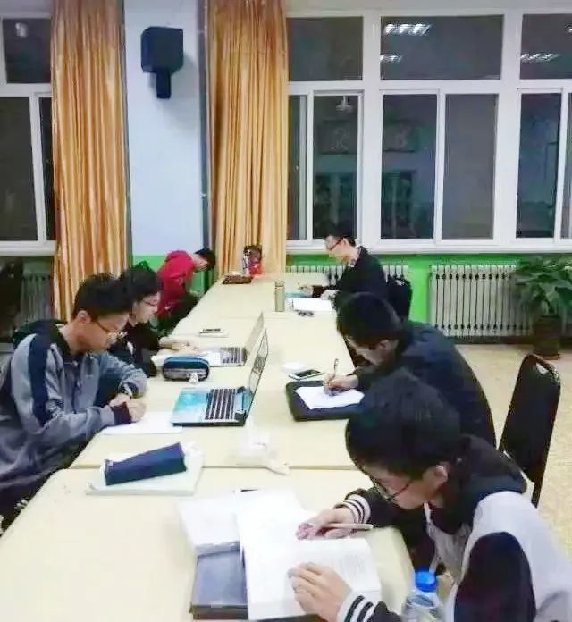 哪些人能保研清华,清华神仙班级25人全部成功保研