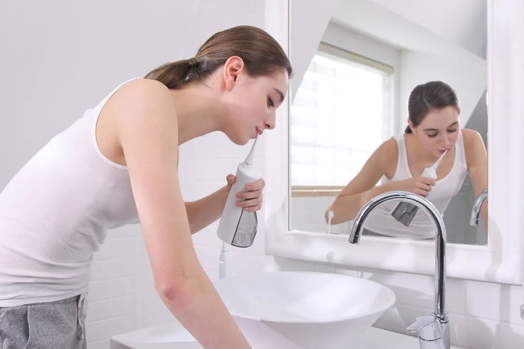 最好用的冲牙神器,推荐一款超级小巧的冲牙器