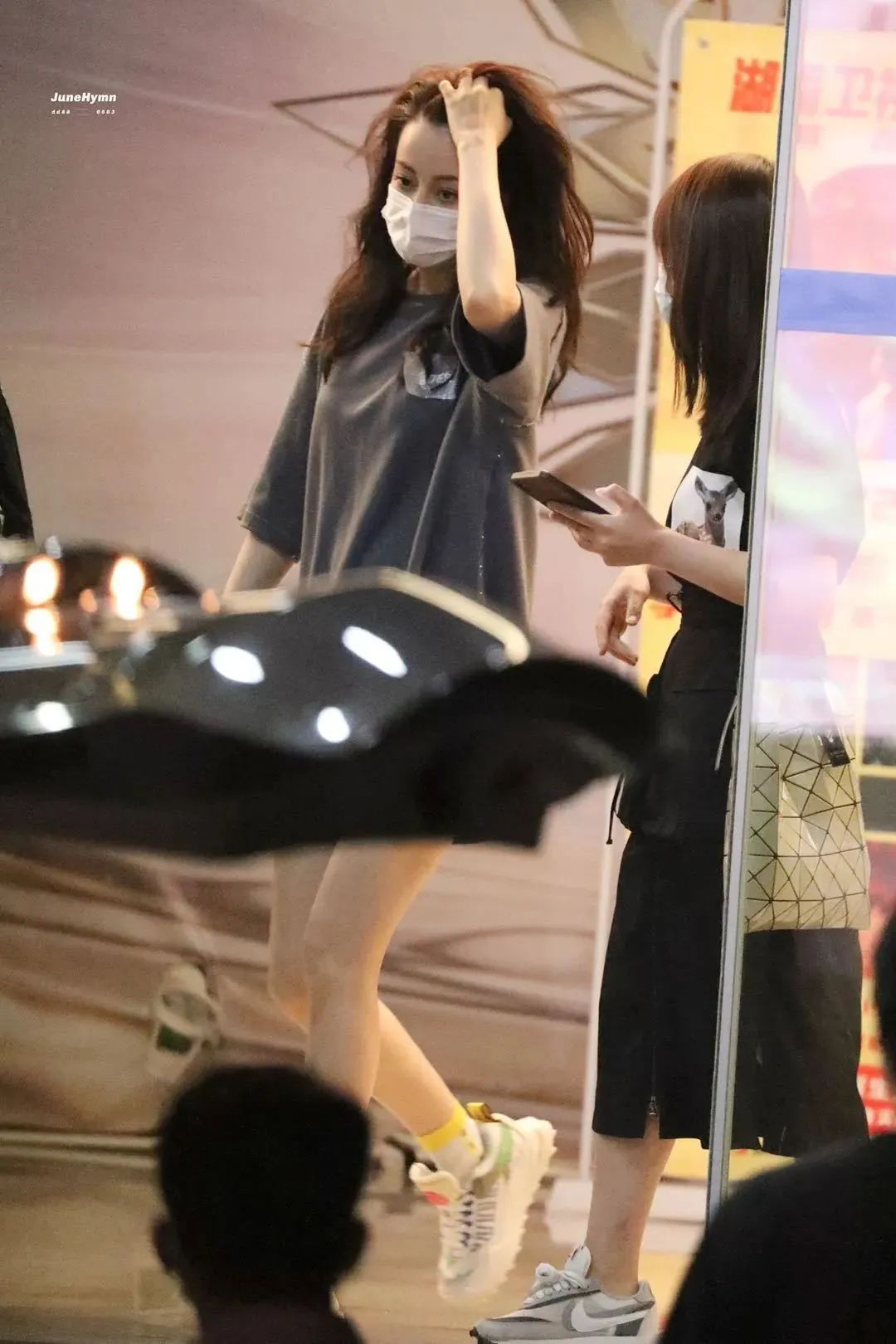 被刷屏的网红女孩,被霸屏的女孩