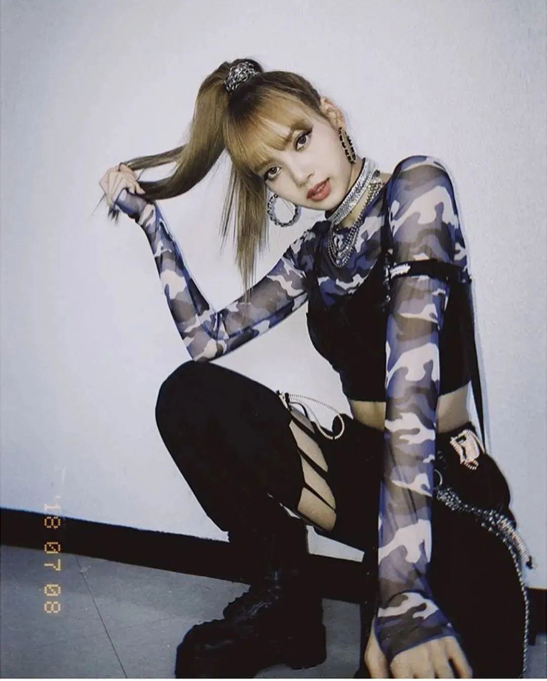 被刷屏的网红女孩,被霸屏的女孩