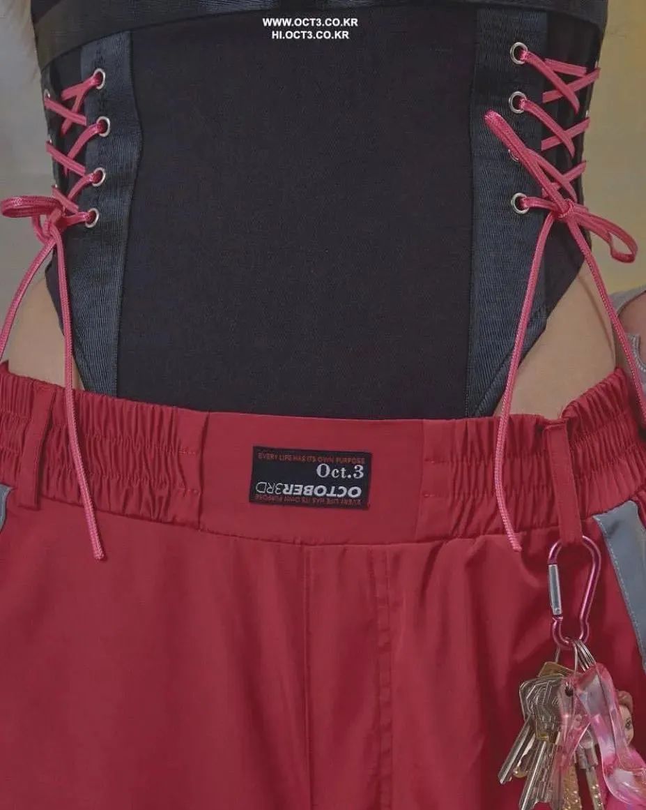 被刷屏的网红女孩,被霸屏的女孩