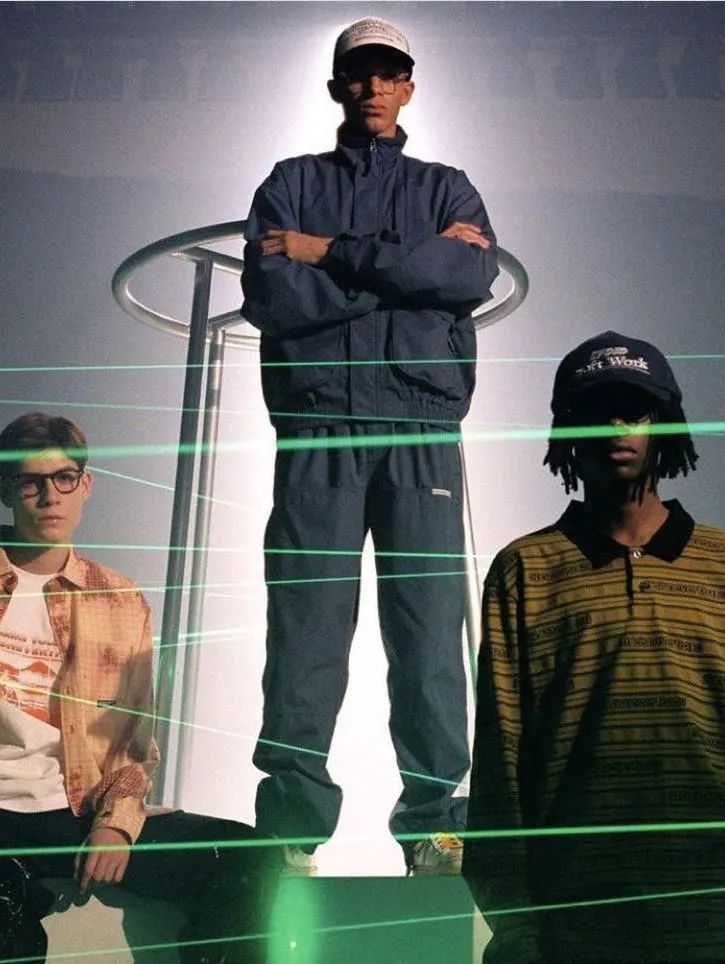 被刷屏的网红女孩,被霸屏的女孩