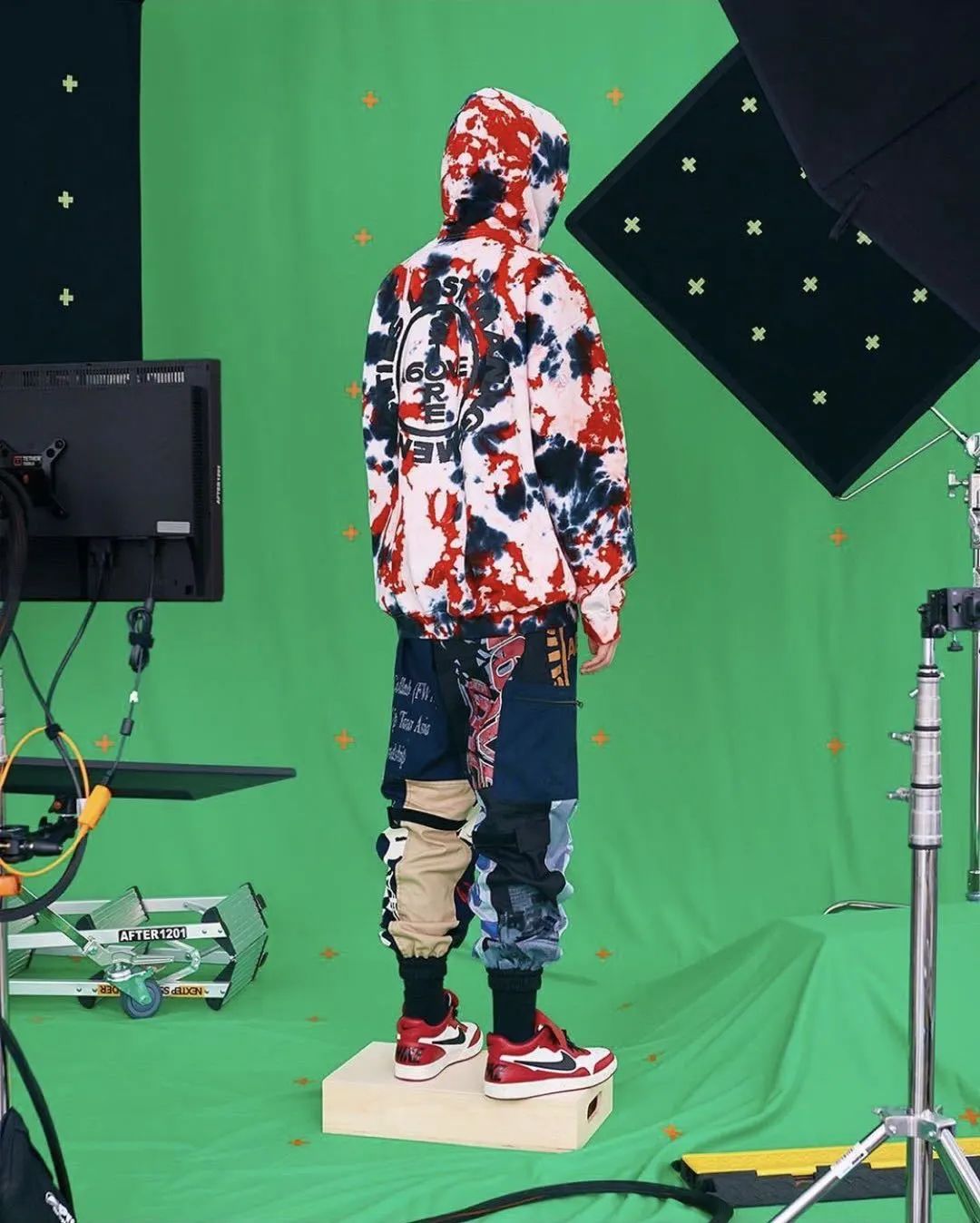 被刷屏的网红女孩,被霸屏的女孩