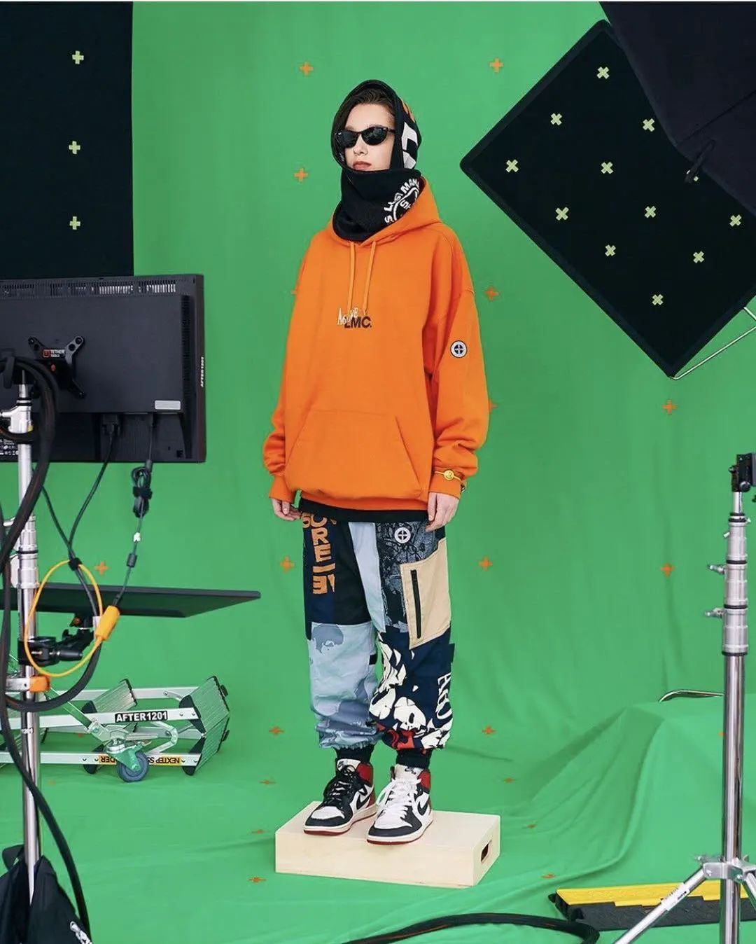 被刷屏的网红女孩,被霸屏的女孩