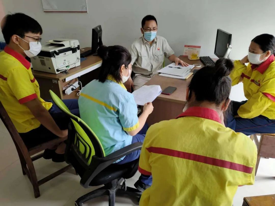 聚焦一个目标围绕两个中心,聚焦四项任务紧扣三个环节