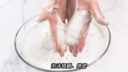 鼻头痘痘挤出来的白色物质是什么,团状红痘痘