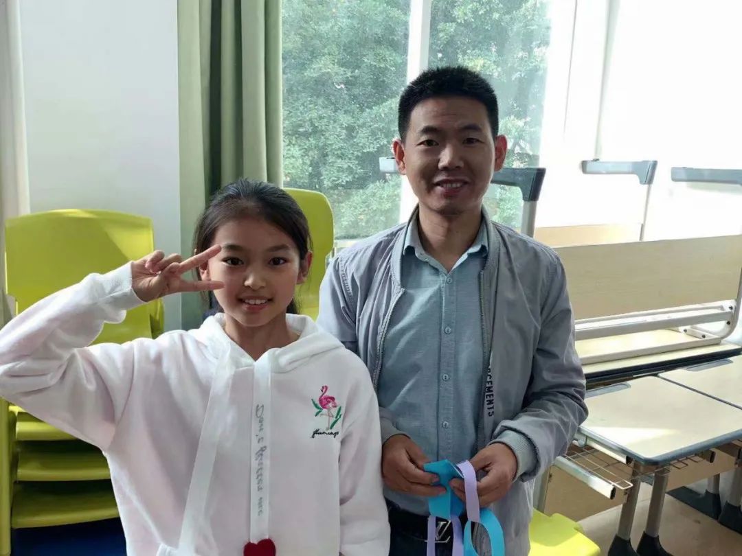 小家大爱|黄双鸟家庭：从采购到维修，这个小家为700多名居民“跑腿”