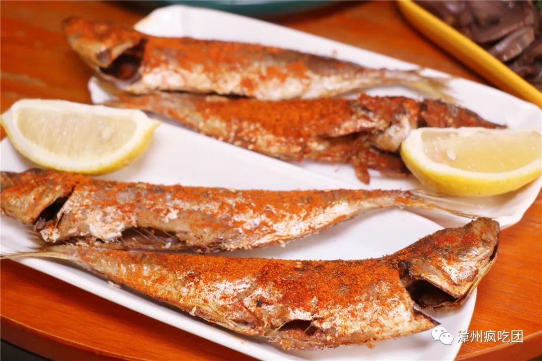 5折！这家店有意思！白天卖特色冰粉！晚上变身小酒馆！就在芳华横路