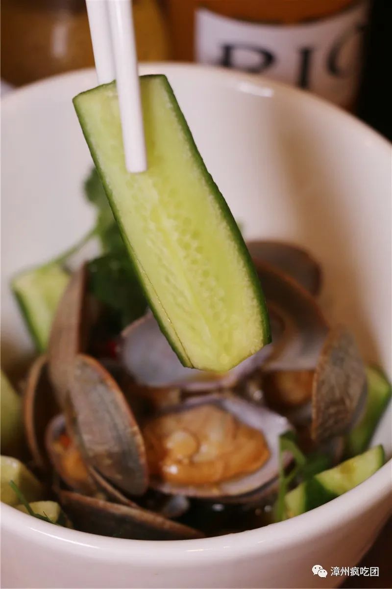 5折！这家店有意思！白天卖特色冰粉！晚上变身小酒馆！就在芳华横路