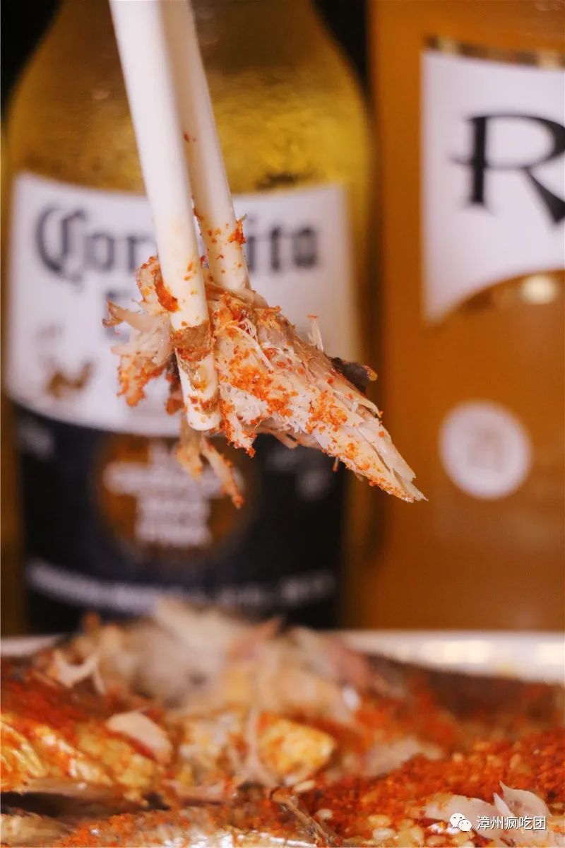 5折！这家店有意思！白天卖特色冰粉！晚上变身小酒馆！就在芳华横路