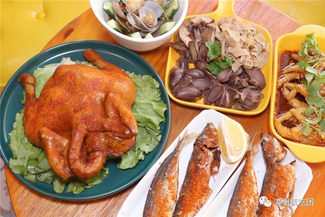 5折！这家店有意思！白天卖特色冰粉！晚上变身小酒馆！就在芳华横路