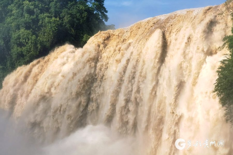 黄果树瀑布上游暴雨量,十月份的黄果树瀑布水流量大吗