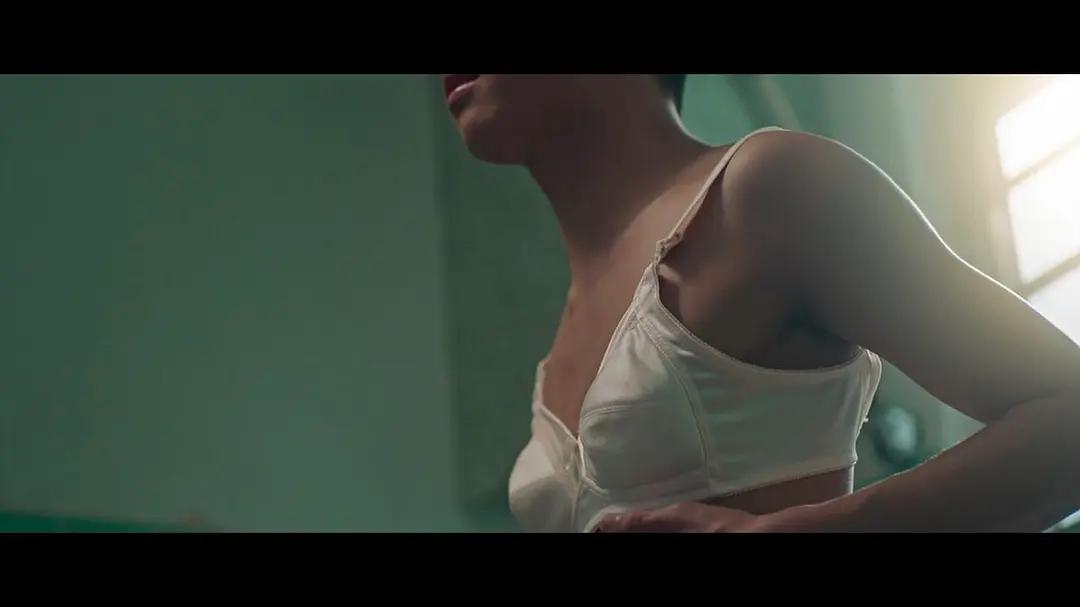 当一个17岁的天才“易性癖”，决定在重庆二外自杀