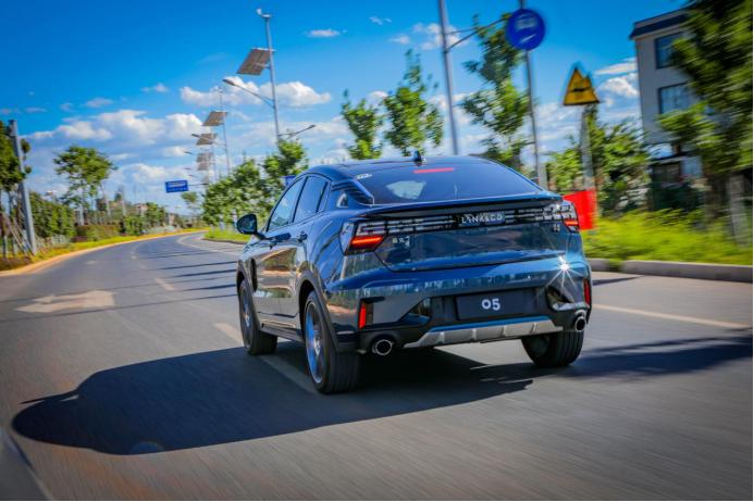 领克05品质运动版,领克05phev和宋plusdmi